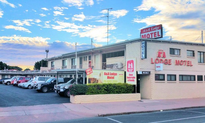 Emerald Hotel | A&A Lodge Motel
