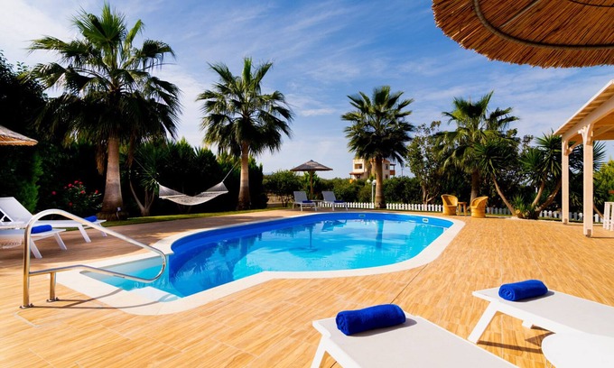 Sissi Villa | A beautiful 2-bedroom villa Pelagos, a private pool, bar, BBQ and large garden