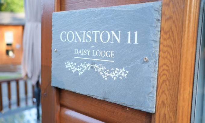 Troutbeck Bridge Cabin | A beautiful Cabin on the 5 star White Cross Bay in a quiet area of the park -