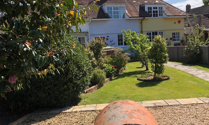 New Forest District Cottage | A beautiful cottage in the heart of the New Forest and a short drive to beaches