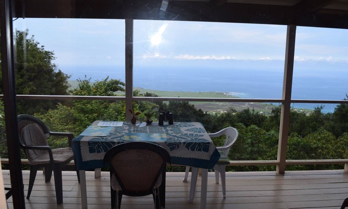 Honaunau-Napoopoo Bed & Breakfast | A Beautiful Edge of the World B&B