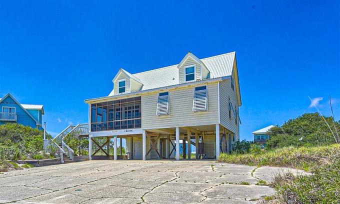 Surf Side Shores House | A Blessing by Meyer Vacation Rentals