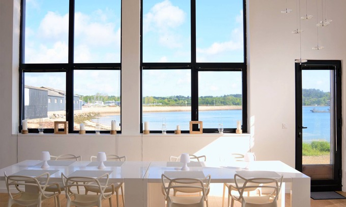Paimpol Villa | A boathouse on the Beach, sea view, 4 bedrooms