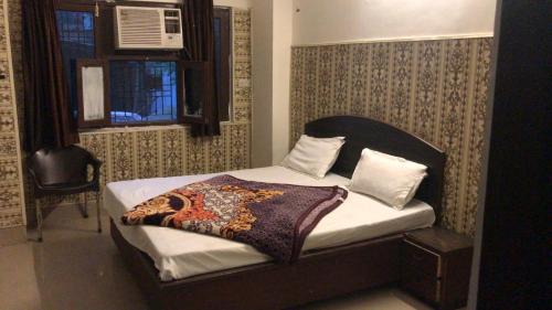 Haridwar Hotel | A budget hotel sheeva palace near tulshi chowk