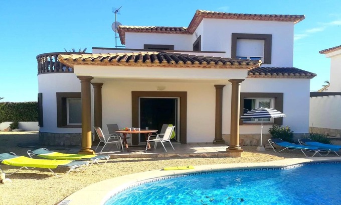 Beniarbeig Villa | A/C, quiet village setting, mountain views