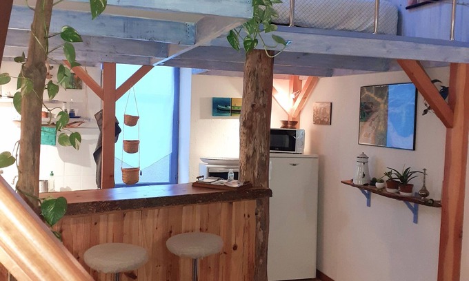 Le Bousquet-d'Orb House | A cabin atmosphere for this charming mezzanine studio