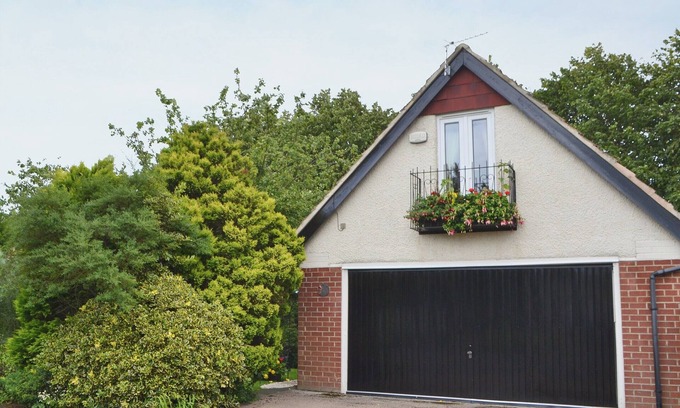 Warkworth Cottage | A charming and cosy studio, perfect for a couple’s retreat.