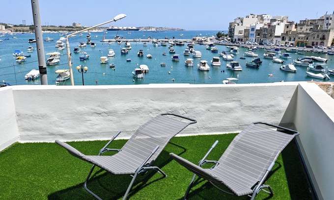 Birzebbuga House | A Cosy Nest Overlooking The Sea, Birżebbuġa, Malta