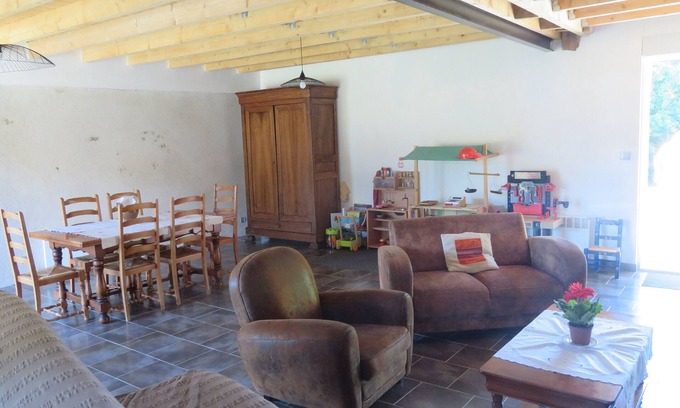 Briantes House | A country house with birds. Ideal for families and couples nature.