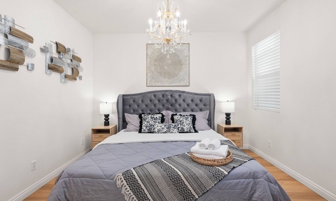 Ontario House | A cozy cabin (Separate entrance)