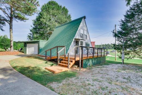 Florence House | A-Frame Home about 6 Mi to Tennessee River!