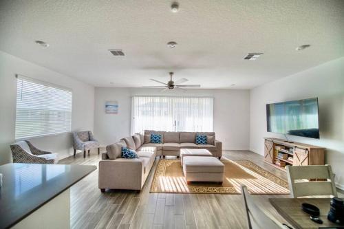 St. Cloud House | A Getaway Home in The Clouds