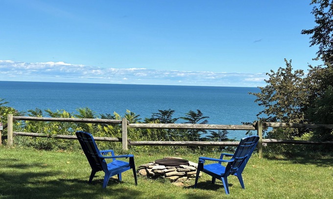 North East House | A lakefront home with cozy fireplace
