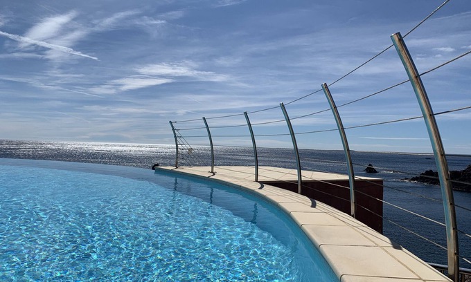 Le Trayas Condo | A little corner of paradise on the Esterel, waterfront, sea view, heated pool