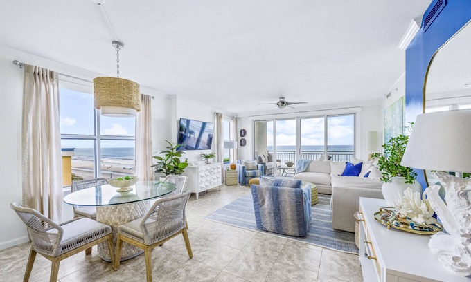Jacksonville Condo | A luxurious and beautiful beachfront condo with a fabulous view!