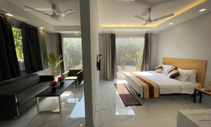 Gurugram Apartment | A modern service apartment just 12 mins from Cyber City