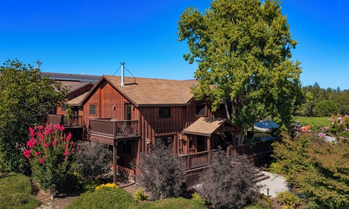 Forestville House | A Peaceful Retreat in Wine Country - The Maefield Vineyard House
