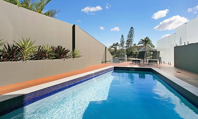 Mermaid Waters House | A PERFECT STAY - Ray of Sunshine