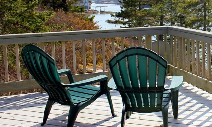 Capitol Island Cottage | A Picturesque Cottage on Capitol Island, Maine