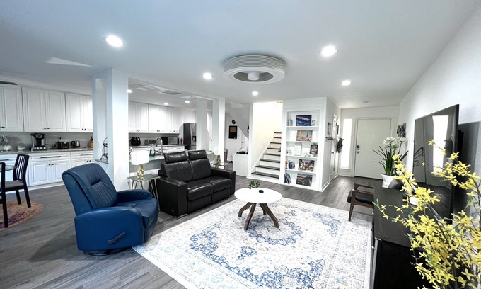 Houston Condo | A Quiet Nest in the Heart of Galleria