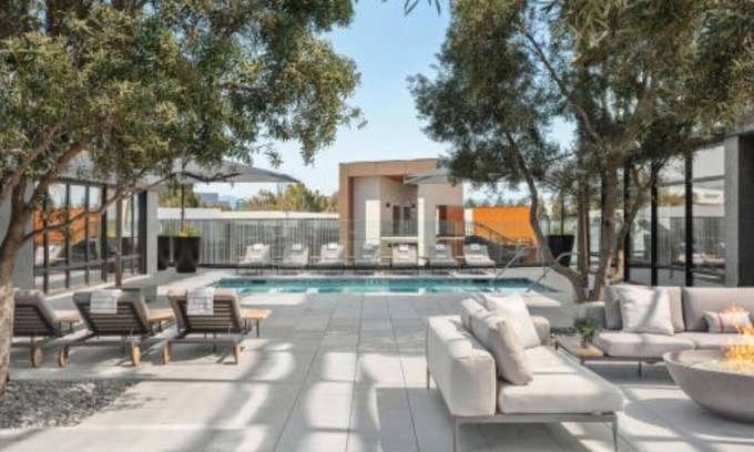 Sunnyvale House | A Relaxing and Modern Hotel in Sunnyvale CA
