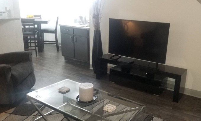 Braeswood Place House | A spacious centrally located jewel only minutes from NRG and The Medical Center.