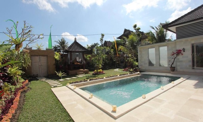 Penestanan Villa | A stylish Villa with Pool & Kitchen and greenery garden