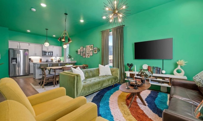 Downtown Nashville House | A "Swiftie" Sanctuary - Walk to Broadway + Rooftop
