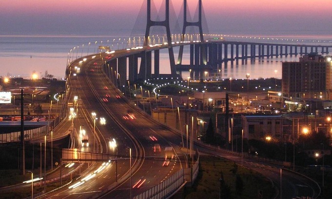 Apelacao Apartment | A View to the River Tejo - I. B.G. HOME (8 min away from airport)