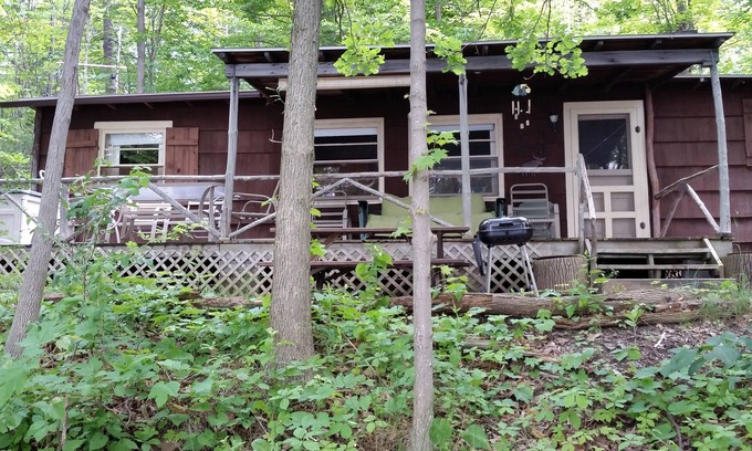Skaneateles Cottage | A Wonderful Rustic Cottage on Skaneateles Lake