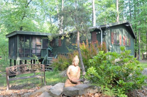 The Woods House | A Zen Mountain Retreat - Nirvana Awaits
