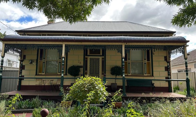 North Bendigo House | AAA Plus Yapera On Lucan