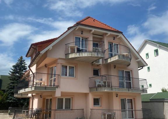 Balatonfured Apartment | Abigél Apartmanház