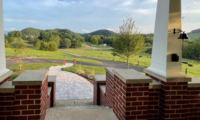 Abingdon House | Abingdon Family Getaway with Porch and Views!