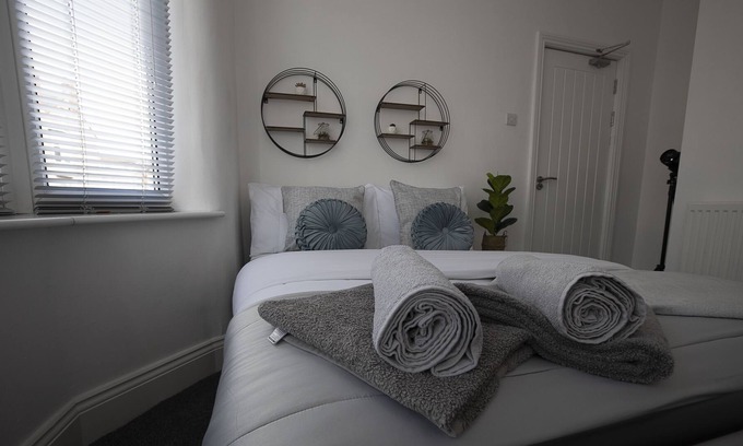 Middlesbrough House | Abingdon House | Workstays UK