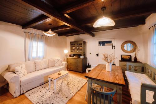 Chibed House | Abod Retreat