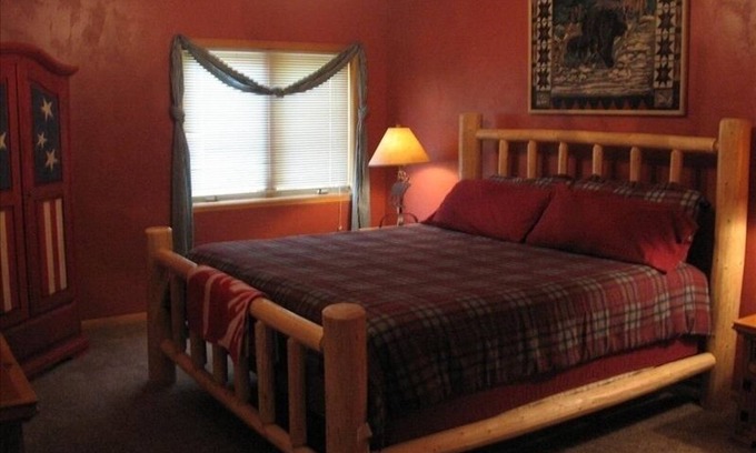 Red Lodge House | "Absaroka Clubhouse" Vacation Rental Homes Red Lodge, Montana