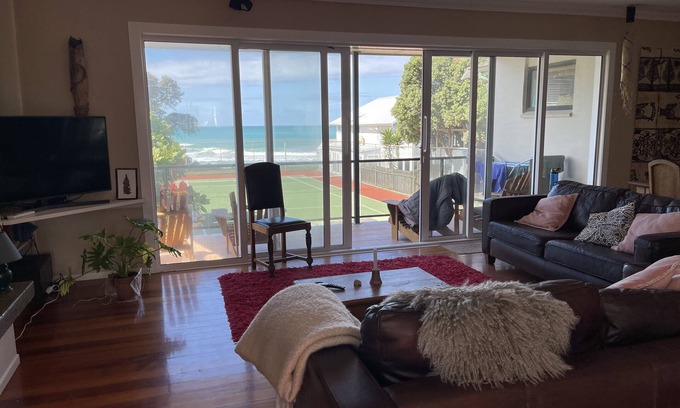 Wainui House | Absolute Beachfront at the Stock Route