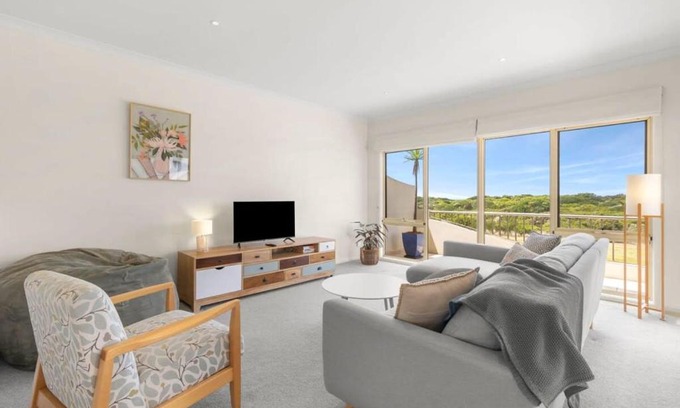 Torquay House | Absolute Beachfront Retreat on The Esplanade