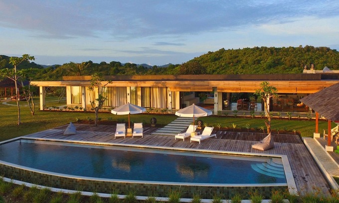 Gili Gede Villa | ABSOLUTE PRIVACY 4 Bdrm LUXURY Villa w own beach, 18m pool 360 degree ocean view