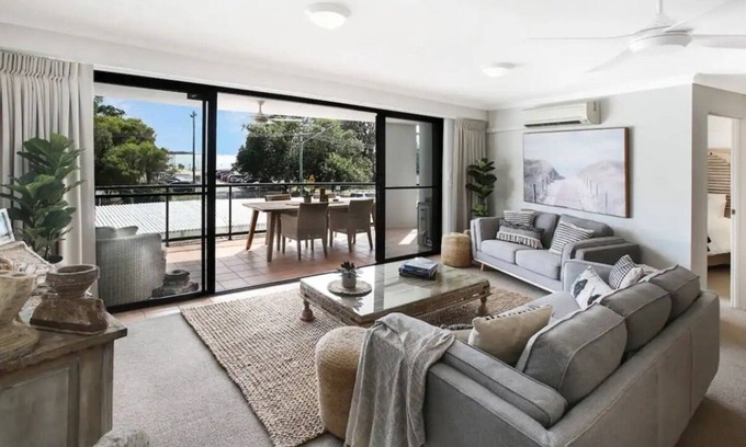 Maroochydore House | Absolute Waterfront