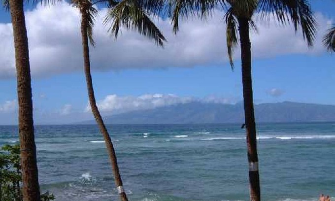 Honokowai Condo | Absolutely Beachfront - Hale Mahina Beach Resort - B206