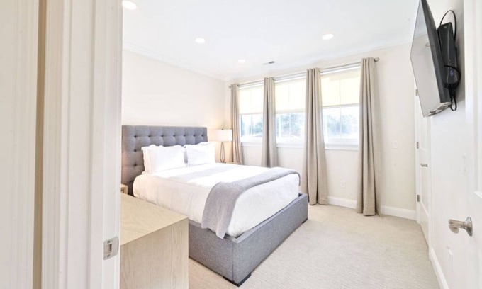 Wyoming Apartment | Access to Unmatched Amenities | Adults Exclusive