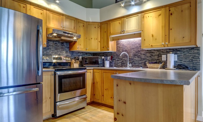 Upper Village Condo | Acer Vacations - Greystone Lodge Clean Luxury 2 bedroom and Loft with Great Views