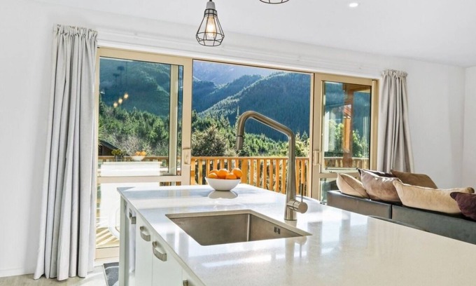 Hanmer Springs House | Acheron Views - a perfect alpine retreat