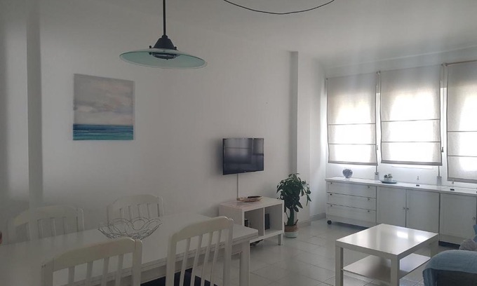 Conil de la Frontera City Center Apartment | ACOGEDOR APARTAMENTO 2 HABITACIONES JUNTO A LA PLAYA