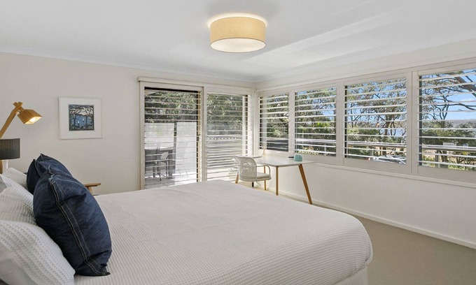 Pearl Beach House | Across the road from the Beach+pet friendly