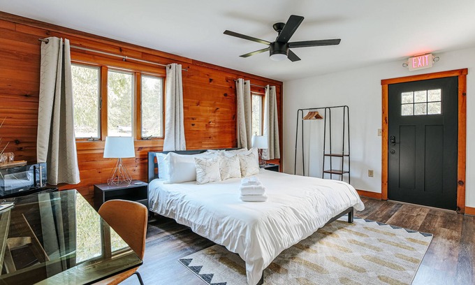 Afton Apartment | ADA King Studio + Roll-in Shower | Pet-Friendly