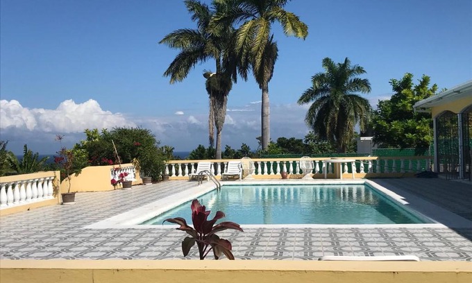 IronShore Estates Bed & Breakfast | Adam's B&B