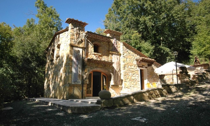 Monteverdi Marittimo House | Adamo ed Eva: house in the park
